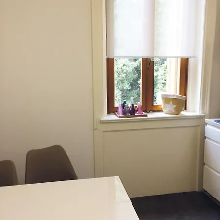 Apt Tennis Prime Location, Parking, Near Beach, Self Check-in Apartment *