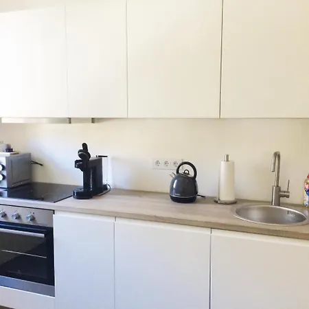 Apt Tennis Prime Location, Parking, Near Beach, Self Check-in *